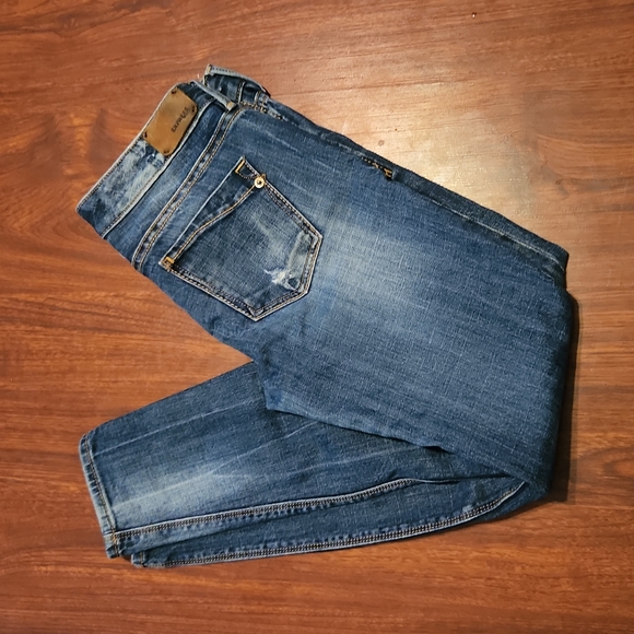 Express jeans size 2s Distressed bleached